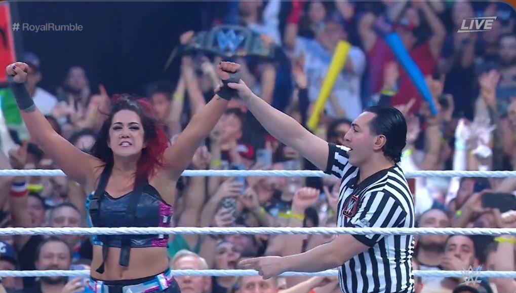🚨 BAYLEY HAS WON THE 2024 WOMENS #ROYALRUMBLE MATCH! 

BAYLEY IS GOING TO #WRESTLEMANIA! 