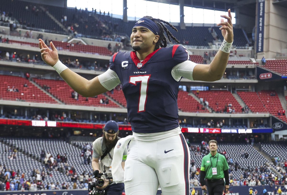 JamesRoyNFL's tweet photo. Texans fans for the next 10-15 years: https://t.co/eYvXXmEzBv
