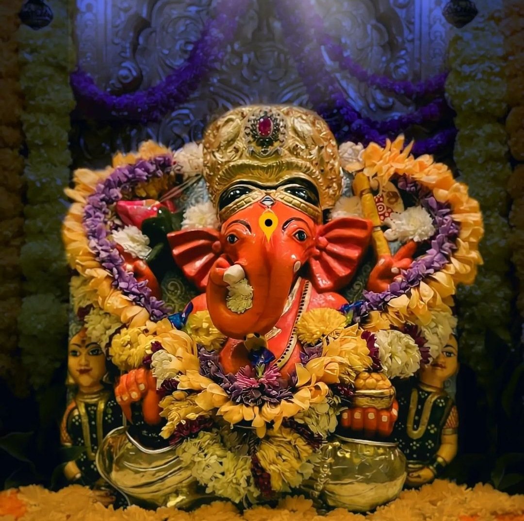 MrsGandhi's tweet photo. ।।श्री गणेशाय नमः।। https://t.co/mXkrkn8GCg