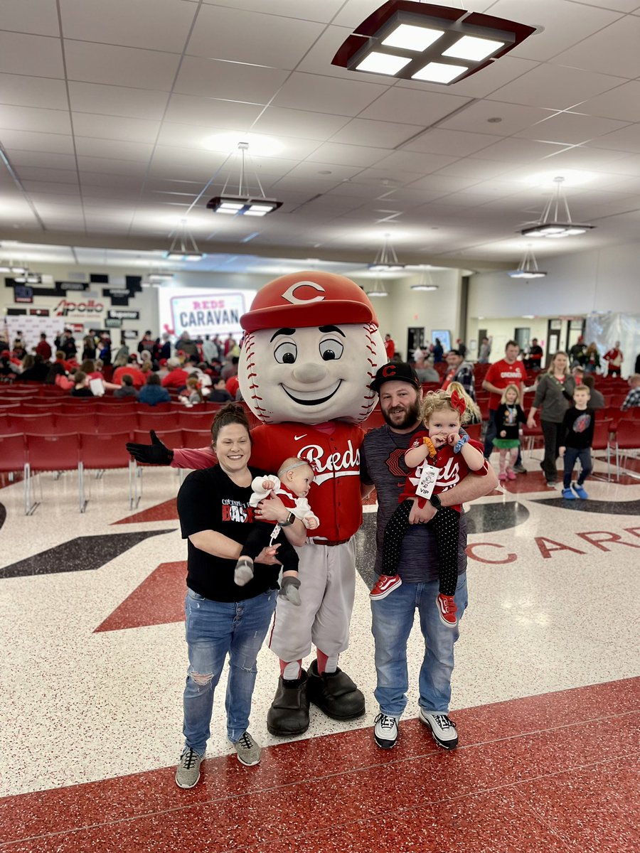 Z_Clum's tweet photo. Reds caravan is always a great time! Thanks @Reds, @mrLeCure and @1150WIMA for being so great! https://t.co/9wqTveud21