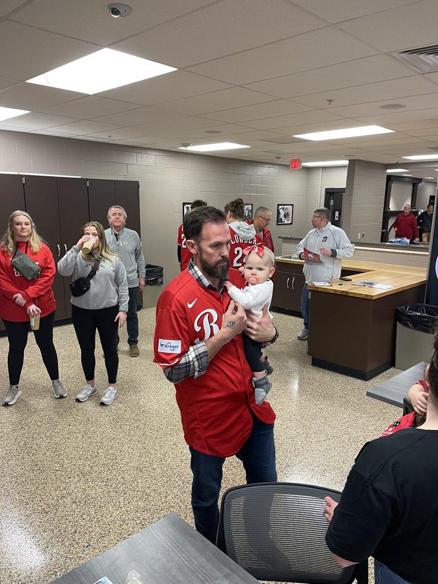 Z_Clum's tweet photo. Reds caravan is always a great time! Thanks @Reds, @mrLeCure and @1150WIMA for being so great! https://t.co/9wqTveud21