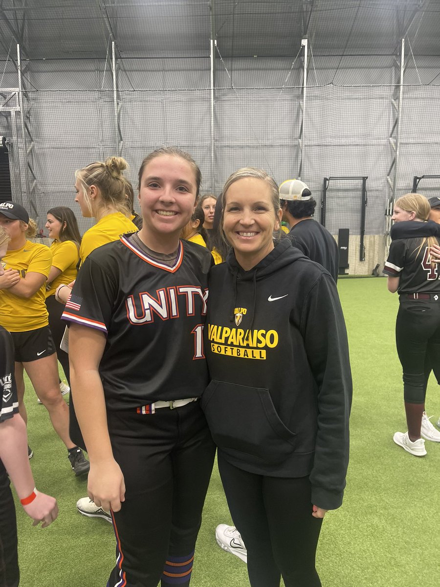 I had a great time today at the <a href="/ValpoSoftball/">Valpo Softball</a> prospect camp. <a href="/laneyj40/">Coach Laney Jones</a> <a href="/MeagganP/">Meaggan Pettipiece</a>