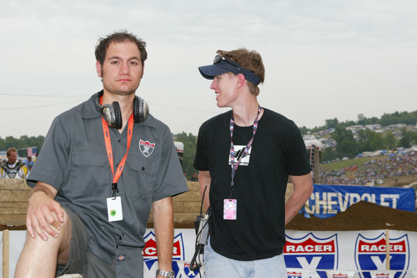 Belated congrats to @JasonWeigandt for finally getting a spot in the SX analyst seat. You've (more than) earned it my dude. We each started in the industry almost 25 yrs ago now. Been a hell of a ride. 📸 2004 BTW he still has this shirt. I WISH I had my @teamsolitaireSX one