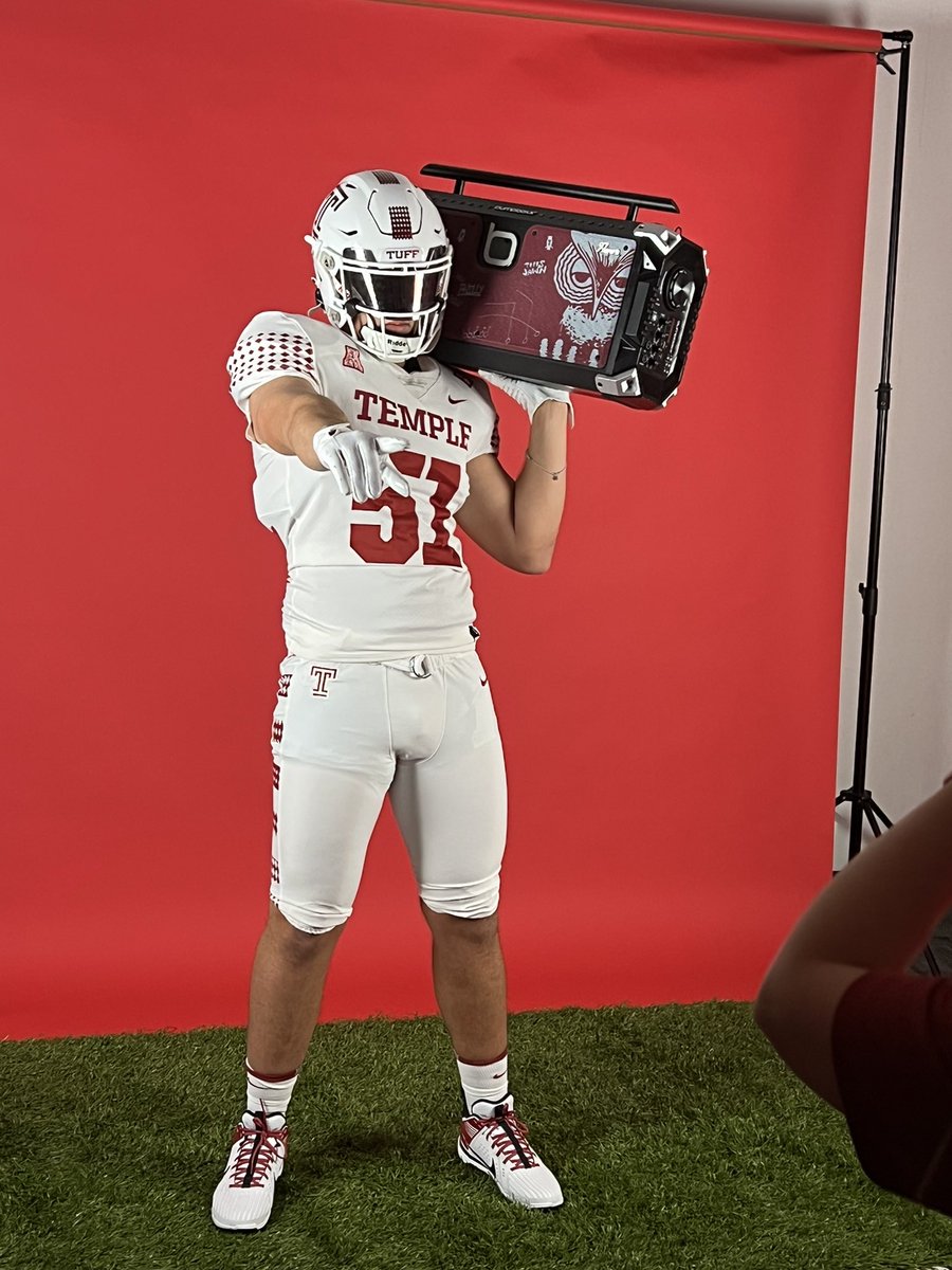 chisholm_braden's tweet image. Had a amazing official visit at Temple University this weekend! Thank you so much to @CoachWiesehan @StanDraytonTU and the Temple staff for an amazing time! You guys run a first class football program.