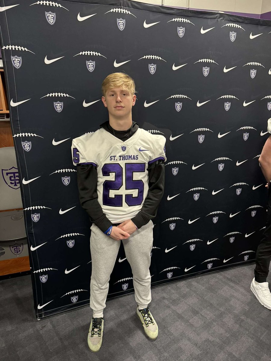 SchmittTitan's tweet image. Thanks to @BrandonLabath and @UST_Football for having me up today. Looking forward to getting back on campus!! @CoachAaronStens