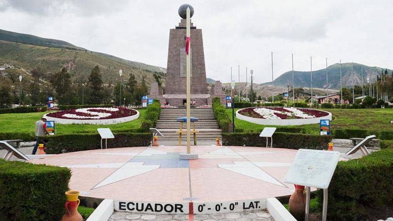 eluniversocom's tweet photo. Ciudad Mitad del Mundo recibió premio a la excelencia turística en feria realizada en España https://t.co/Yi1YsWdFlh https://t.co/1oraR8pJxd