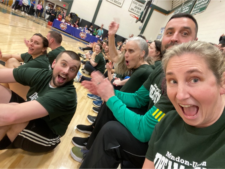 HPClough's tweet photo. What a fun night playing against the Harlem Wizards!! #MURSD #MUEF #HPClough https://t.co/Bwa4QMLbA6