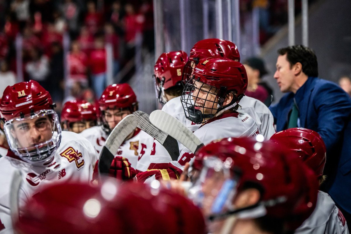 NCAAIceHockey's tweet photo. BC SWEEPS TO TAKE THE BATTLE OF COMM AVE! 🧹🧹🧹

No. 2 @BC_MHockey downs No. 1 Boston University, 4-3! 

#NCAAHockey x 📸 @BC_MHockey https://t.co/qVtwp8fWKw