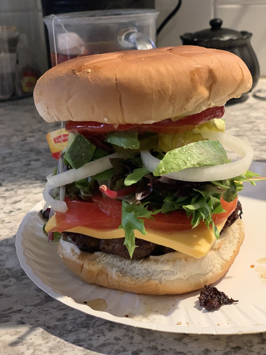 outdoorsdaniel's tweet photo. What else should I have put on this burger? https://t.co/HSzvI58mGn