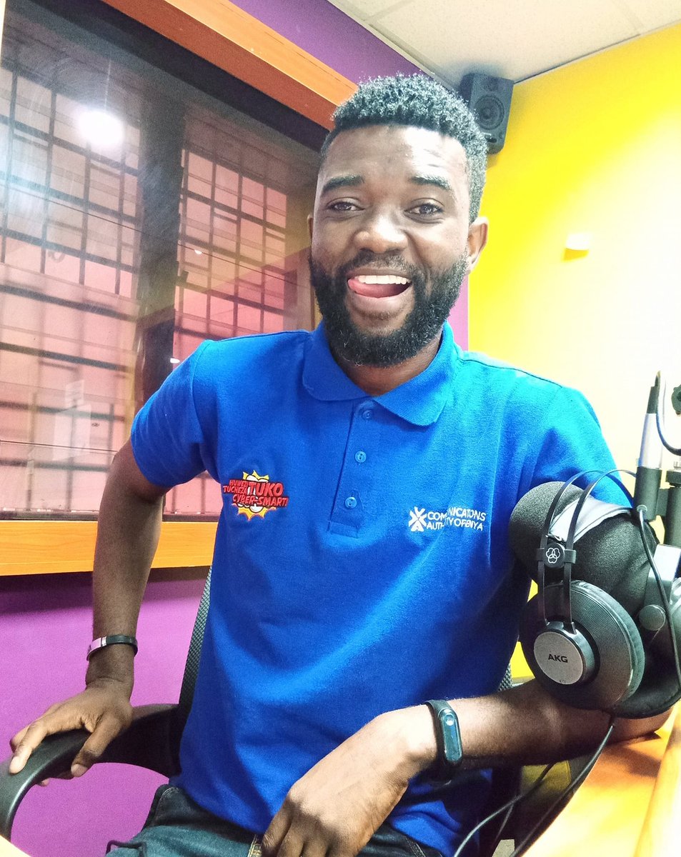 _lulufmradio's tweet image. #GospelshangweNaTheMVP @_elvisbaya 
Umeamka na lipi eneo lako? Jumapili njema kwako. Nambie utashiriki ibada wapi leo? #ServiceCheck Tusome 1 WAKORINTHO 2:12&amp;amp;13
Sms/WhatsApp: 0727500511
Call: 0727499744