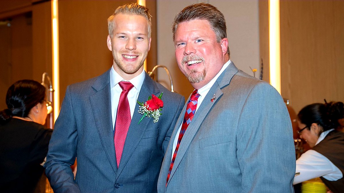 Hard Hats tweet media