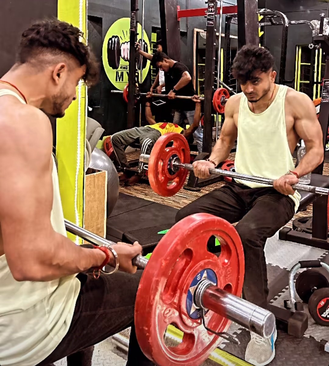 6Armaan9's tweet photo. Aggressive! https://t.co/7ngLTZlLOt