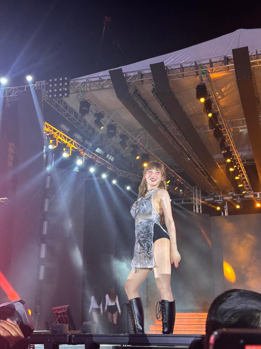 HyunA_global's tweet photo. HyunA at GANZBERG Super Idol Concert in Phnom Penh, Cambodia 2024.01.27 https://t.co/VkJUZ1N0Cn