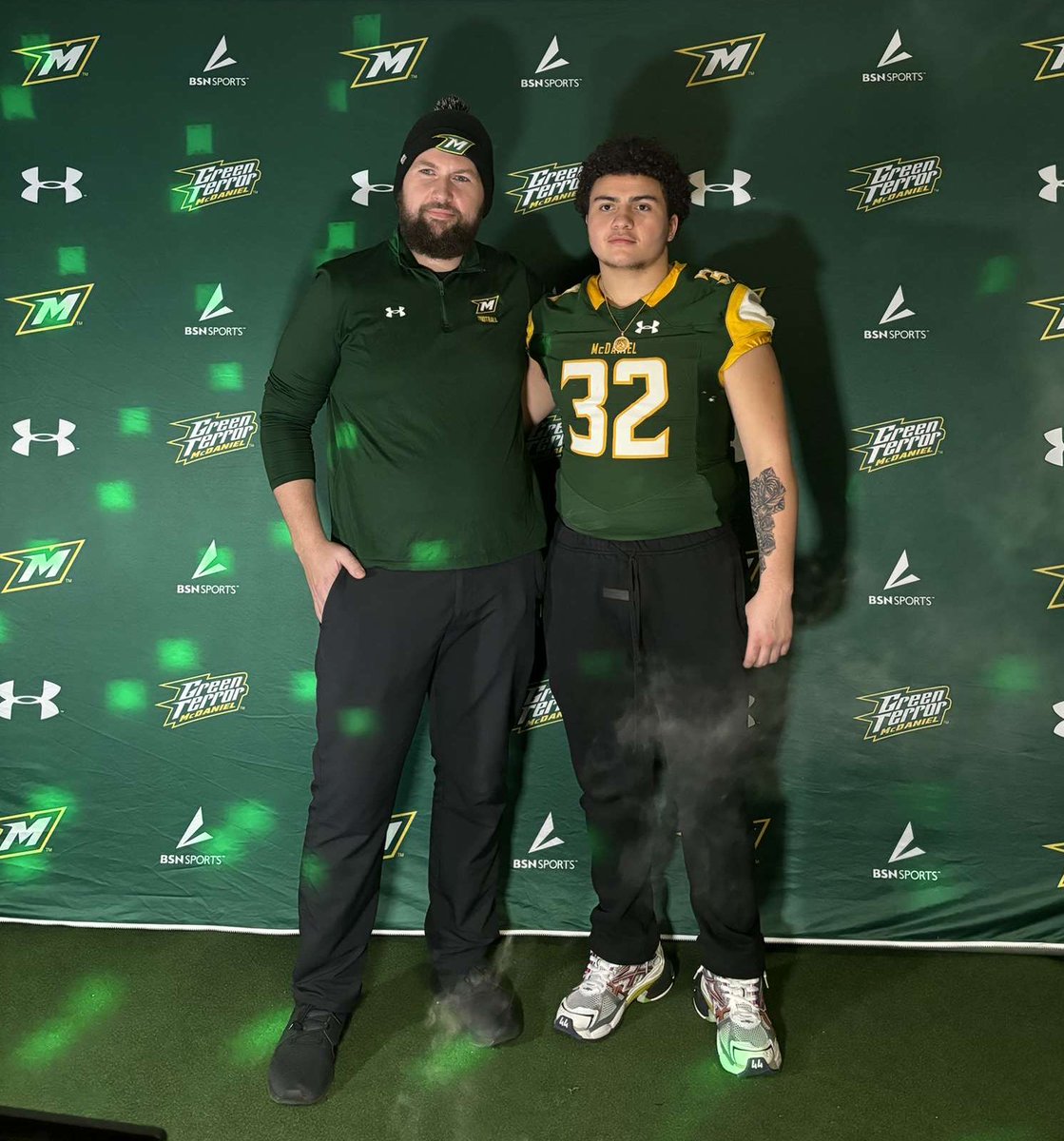 TaevonLegrande's tweet photo. Official Visit 💚💛
#ForTheRoom #ProtectTheRoom #KeepIt100
@DavidH51 @CPiercy4 @AndrewErby @LeaneBeckey @SteeltonRoller https://t.co/mjLYu6bqeA