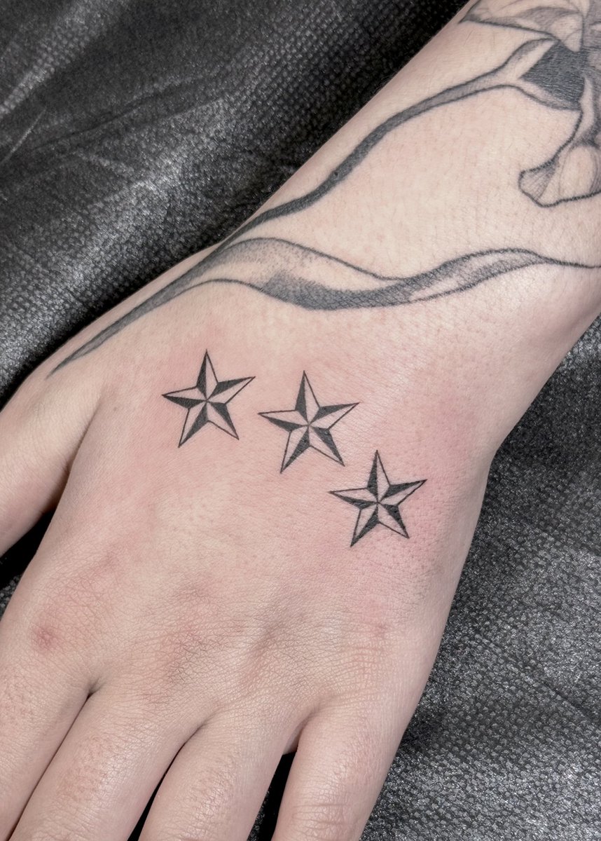 trinity_weese's tweet image. Recents❣️