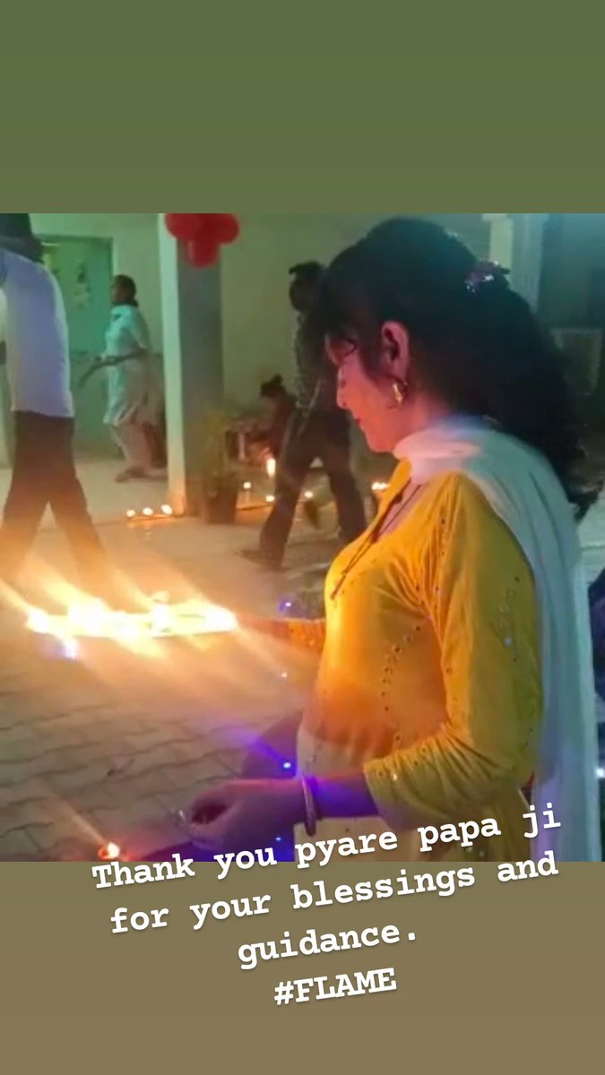 InsanNeeru2's tweet photo. Lighting a lamp is considered very auspicious in Indian culture.
#LightUpDiya
Lighting a lamp creates positive energy in the house
 Converts indoor air pollution into pure air
#FLAME
That's why Ram Rahim Ji has asked his devotees to light lamps daily https://t.co/d30C7bBfcn