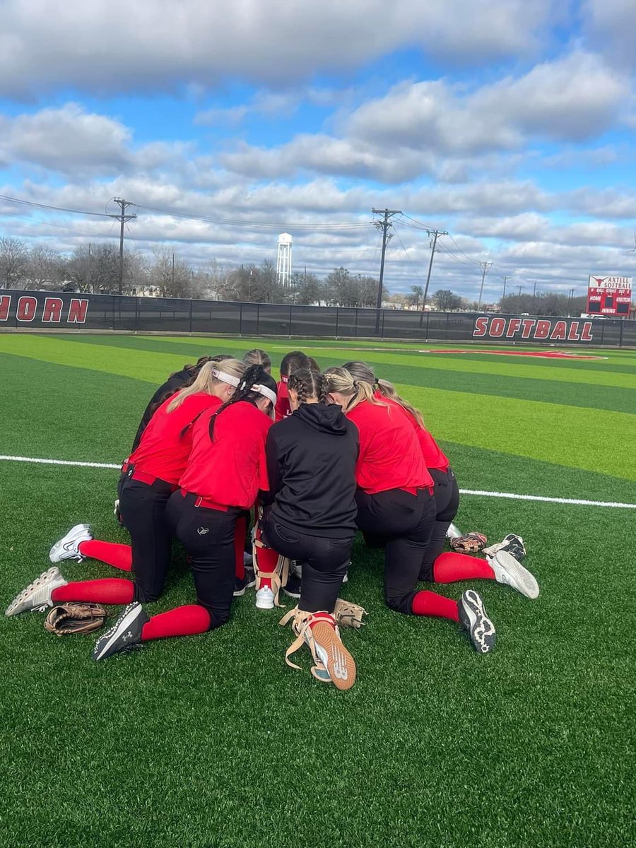 Lorena_Softball's tweet photo. First Scrimmage in the Books! ✅

Had some quality at bats, &amp; defensively played well for not having a lot of practice due to weather. Pumped to watch these ladies improve over the course of this season. 
Great job ladies 🥎🐆♥️ 
#betheone
@Athletics_LISD @LHS_Leopards @LorenaISD https://t.co/YnADe7SmXI