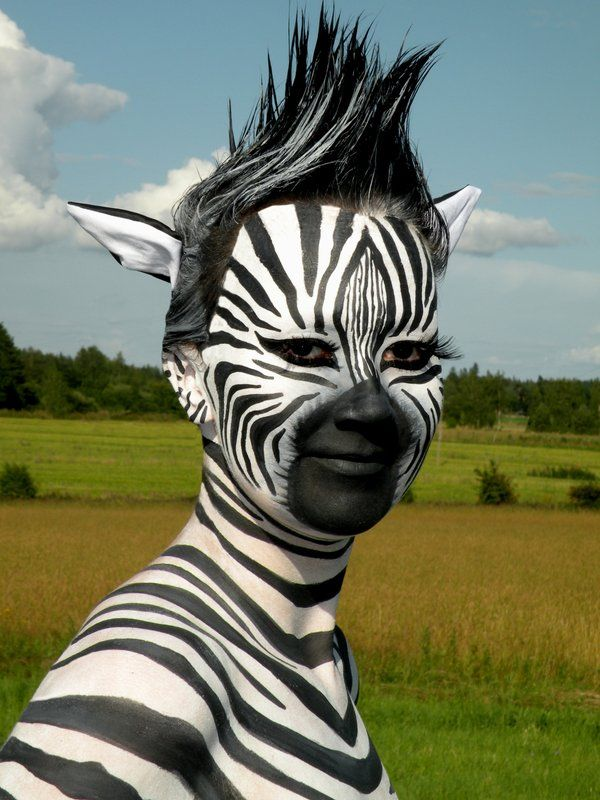 nUwUce's tweet photo. here's what you would look like if you were a cow or a zebra(s): https://t.co/r1u5trnq9a