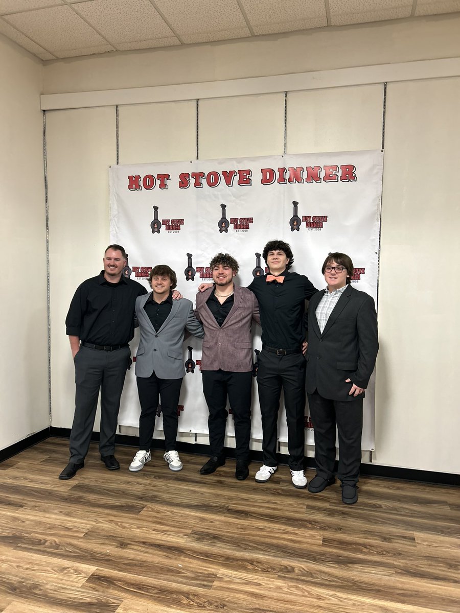 Thank you <a href="/HotStoveDinner/">Hot Stove League Baseball and Softball Awards</a> <a href="/SCSportsReport/">Tripp Roakes</a> for a great evening. Congrats to my teammates <a href="/DawsonShelton7/">Dawson Shelton</a> <a href="/KadenHart10/">Kaden Hart</a> on their awards. 
<a href="/baseball_oghs/">Oak Grove Baseball</a> <a href="/OGcoachmitchell/">Chase Mitchell</a>