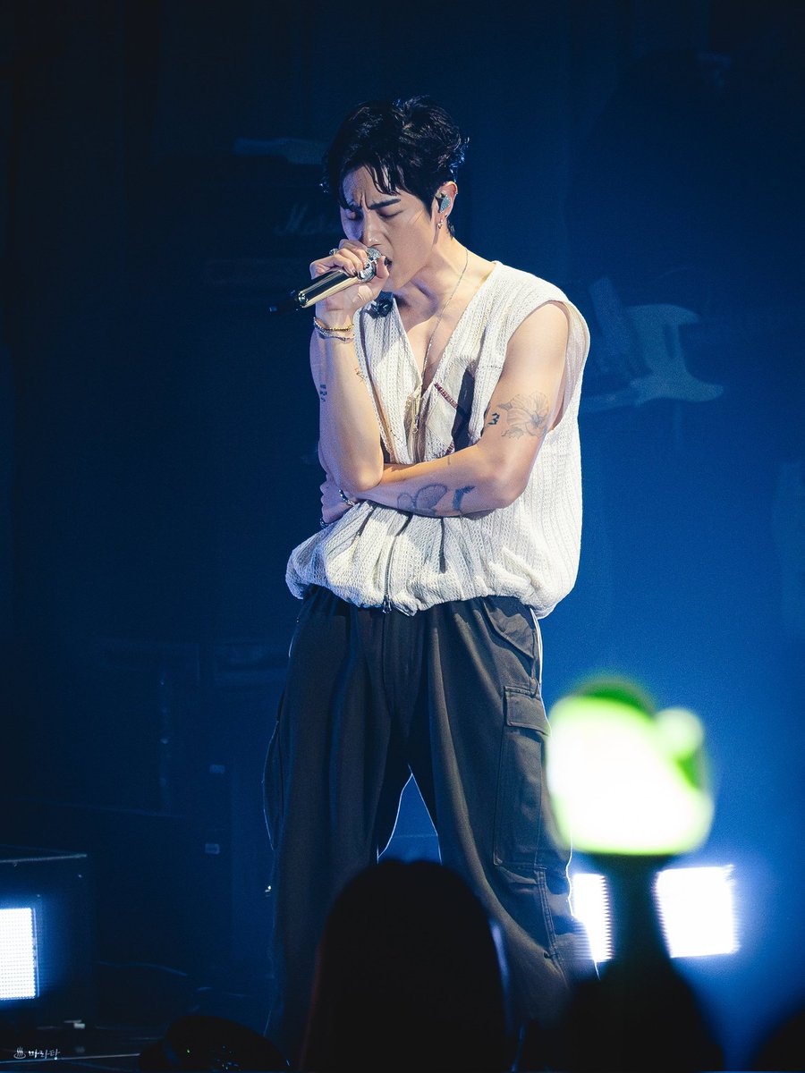 YodsawanC39802's tweet photo. MARK TUAN ‘The Other Side’ ASIA TOUR 2024 in SEOUL 

#갓세븐 #GOT7 #마크 #MarkTuan #Mark #theothersidetour #TheOtherSideinSeoul https://t.co/EjpQBQRiDW