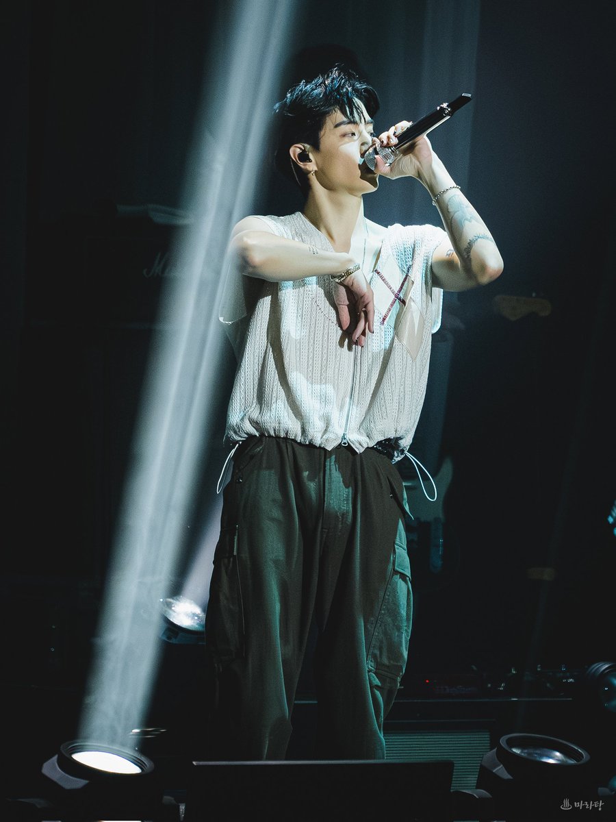 YodsawanC39802's tweet photo. MARK TUAN ‘The Other Side’ ASIA TOUR 2024 in SEOUL 

#갓세븐 #GOT7 #마크 #MarkTuan #Mark #theothersidetour #TheOtherSideinSeoul https://t.co/EjpQBQRiDW