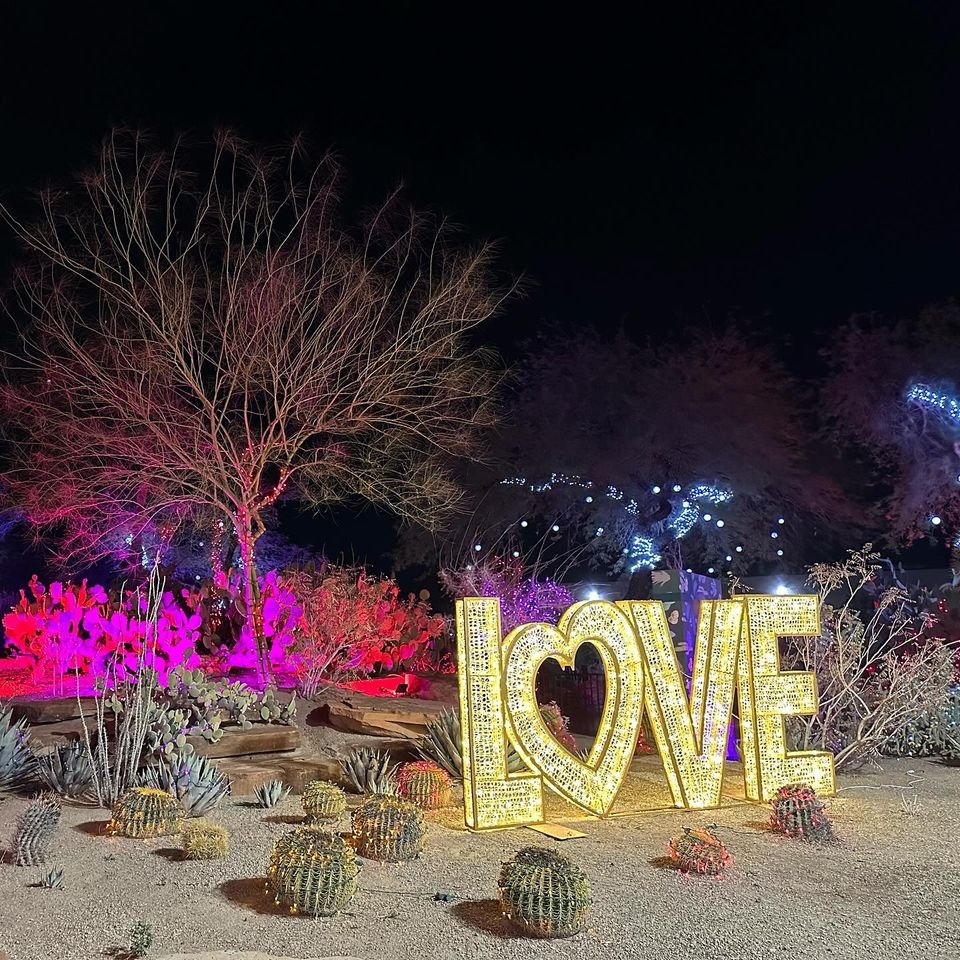 VegasTravelNews's tweet photo. 🚨♥️It’s almost Valentine’s Day! The @EthelMChocolate Lights of Love Cactus Garden will be open from February 2nd - 18th! Bring someone you love.
@vitalvegas
#lightsoflove #valentines #cactusgarden #LasVegas https://t.co/jPIPc9LizO