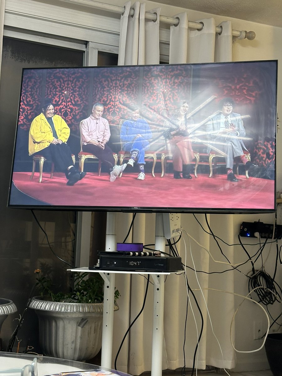 mcterzakis's tweet image. showing a pal s4 of #taskmasterNZ, and i can’t get over how much i dig bubbah’s  corduroy jacket in episode two.