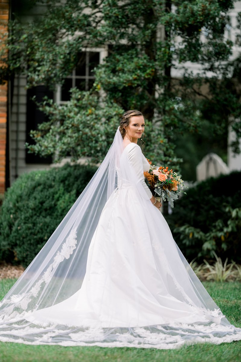 TheAdalea's tweet image. There's something special about that bridal glow ✨️✨️✨️

Photographer: @mandychadwickphotography⁠
Venue: @theadaleacc⁠
Florals: @sangovillageflorist

#bridalportraits #bridetribe #engagementstory #proposal #TNweddings