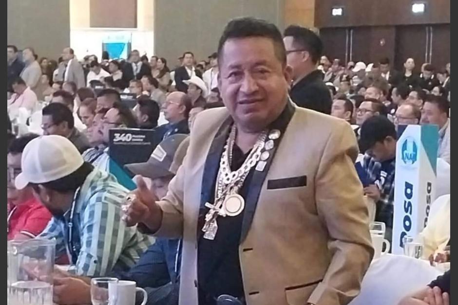 Esta imagen expresa la política de nuestro país: llena de superficialidad, crimen, mentira, corrupción, pobreza mental. Nuestro pueblo merece algo mejor.