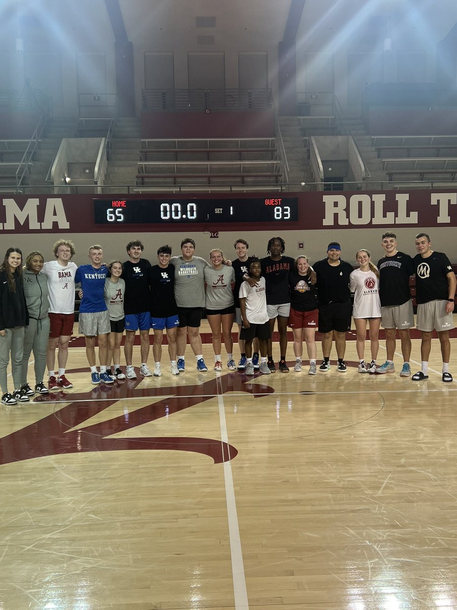 UKWBBManagers's tweet photo. Cats get the win 83-65 in Bama! @ManagerGames_ https://t.co/dUk6VXWbRV