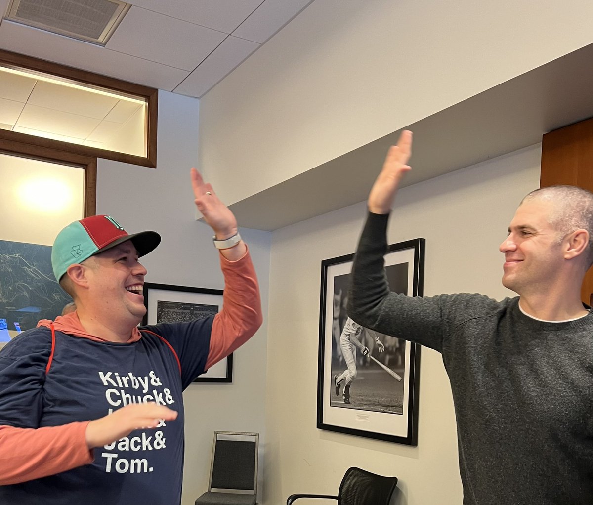 johpoh21's tweet photo. I’m literally laughing and high-fiving a HALL OF FAMER. @twins
That’s the tweet.
#Joe7 #HOF24 #DreamsComeTrue https://t.co/emGIZdATUW