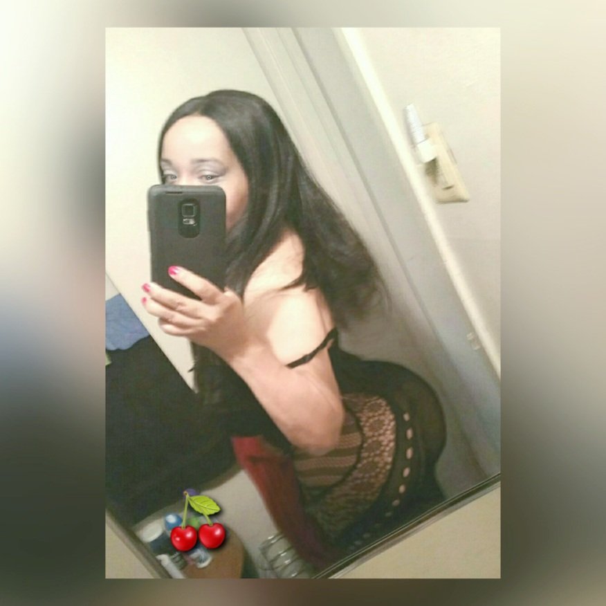 QueenBee_Redz's tweet photo. 🗣 Just A Reminder: I've Always Been That Girl &amp; More!! #Sexy #Baddie #Hottie #Body 💋🍒🔥🖤 https://t.co/fmzWtxKTbu