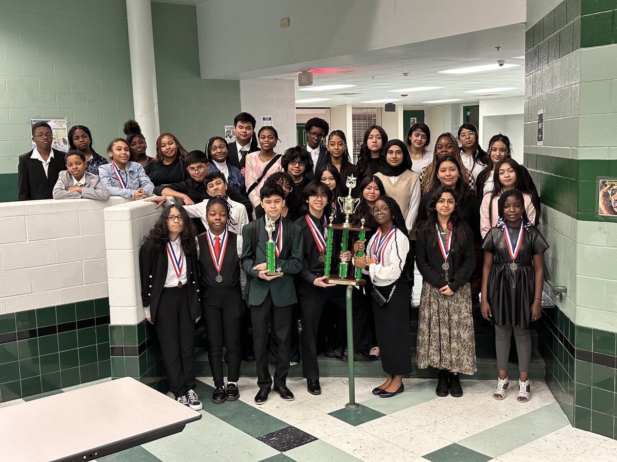 Congratulations to the Olle Middle School Speech and Debate Team on their third place finish at the Spring High School Speech Tournament. ⁦@OlleMightyOwls⁩ ⁦@aliefFineArts⁩