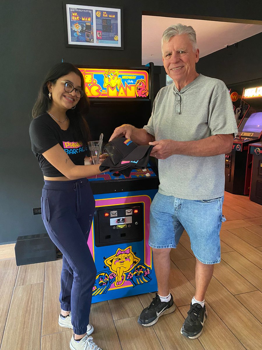 El Sr. Gary Rickett de Boquete, Chiriquí fue declarado el campeón oficial en Panamá de Ms. Pac-Man, el pasado viernes 19 de enero. Su puntuación de 86,560 puntos fue confirmada durante el <a href="/PanamaRetro/">Panama Retro</a> con nuestra original máquina arcade Ms. Pac-Man. #80s #arcade