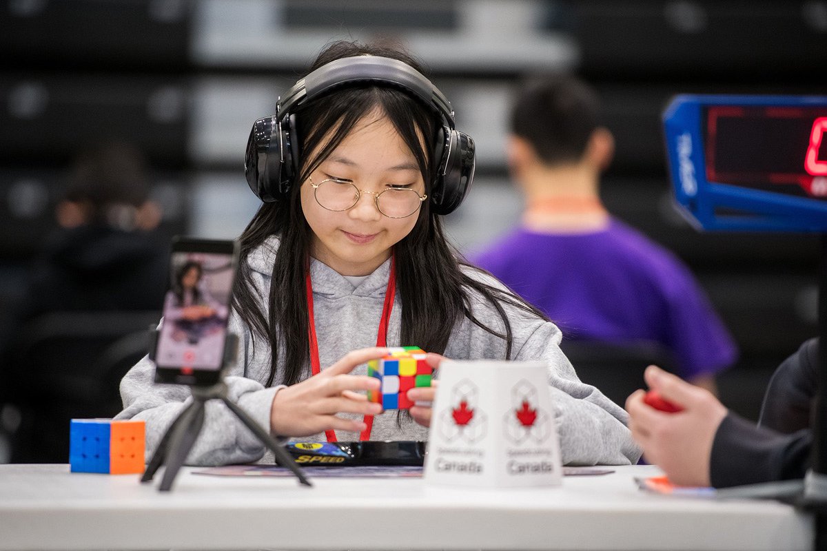 garrettelliott's tweet photo. Very cool @SpeedcubingCAN event at @whatsinsideslc in #ygk today! I saw someone solve their cube in 7 seconds. 🤯 https://t.co/Q6VGQJSENA