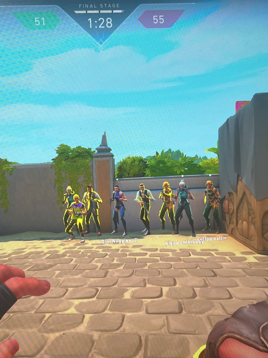 The gangs all here in a tdm lobby