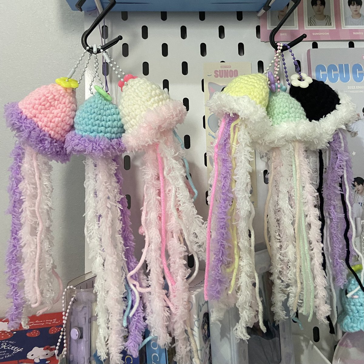 𓆝 𓆟 𓆞 𓆝 𓆟 
INTEREST CHECK

🧶 crochet charms ‧₊˚✩彡

⤷ jellyfish charm crochet 
⤷ octopus crochet keychain 
⤷ whale crochet keychain 
⤷ narutomaki crochet charm

 #sanssuiii_sells

t. wts lfb crochet help rt