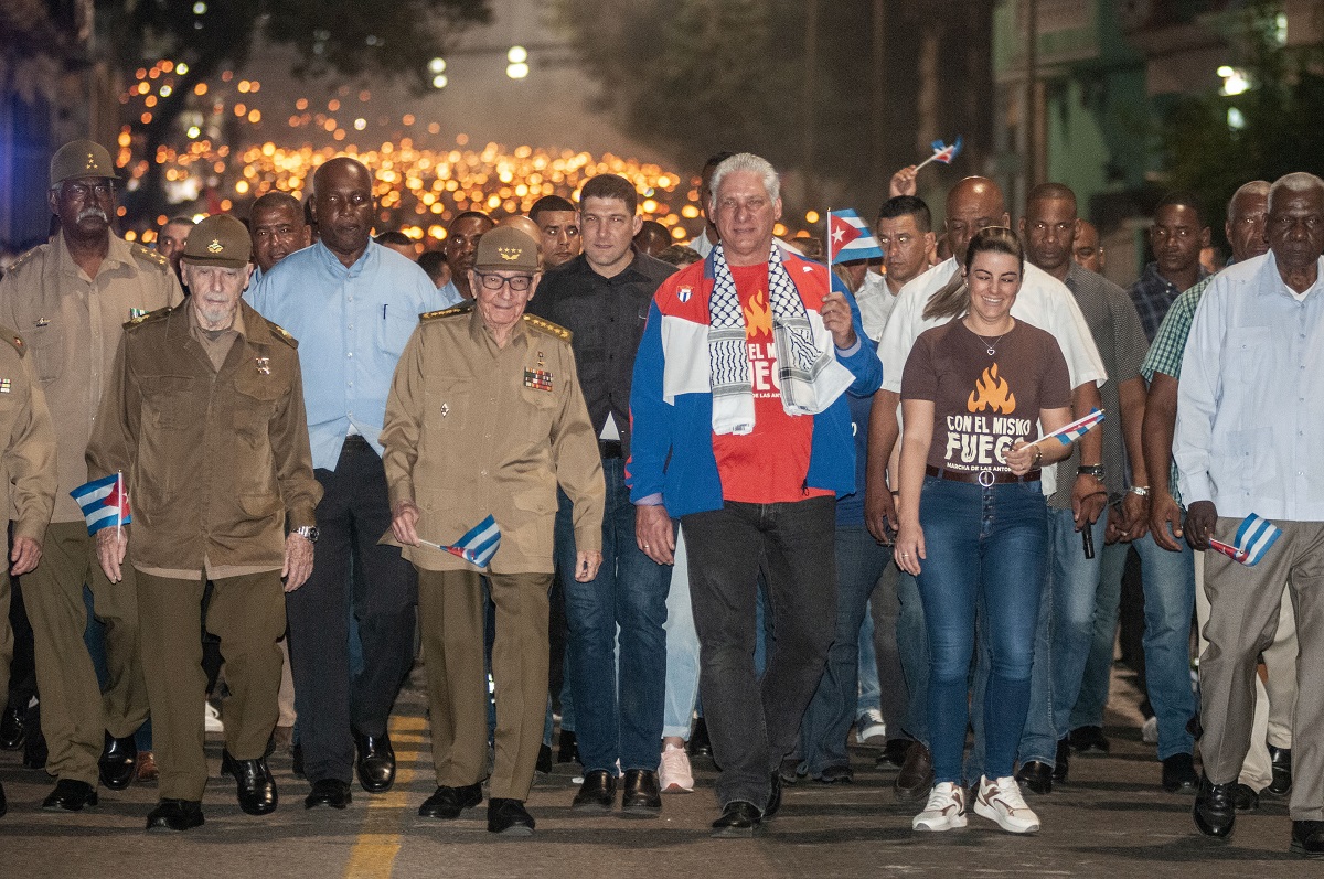 Volver a Martí: condición imprescindible para los cubanos pcc.cu/volver-marti-c… #Cuba #PCC