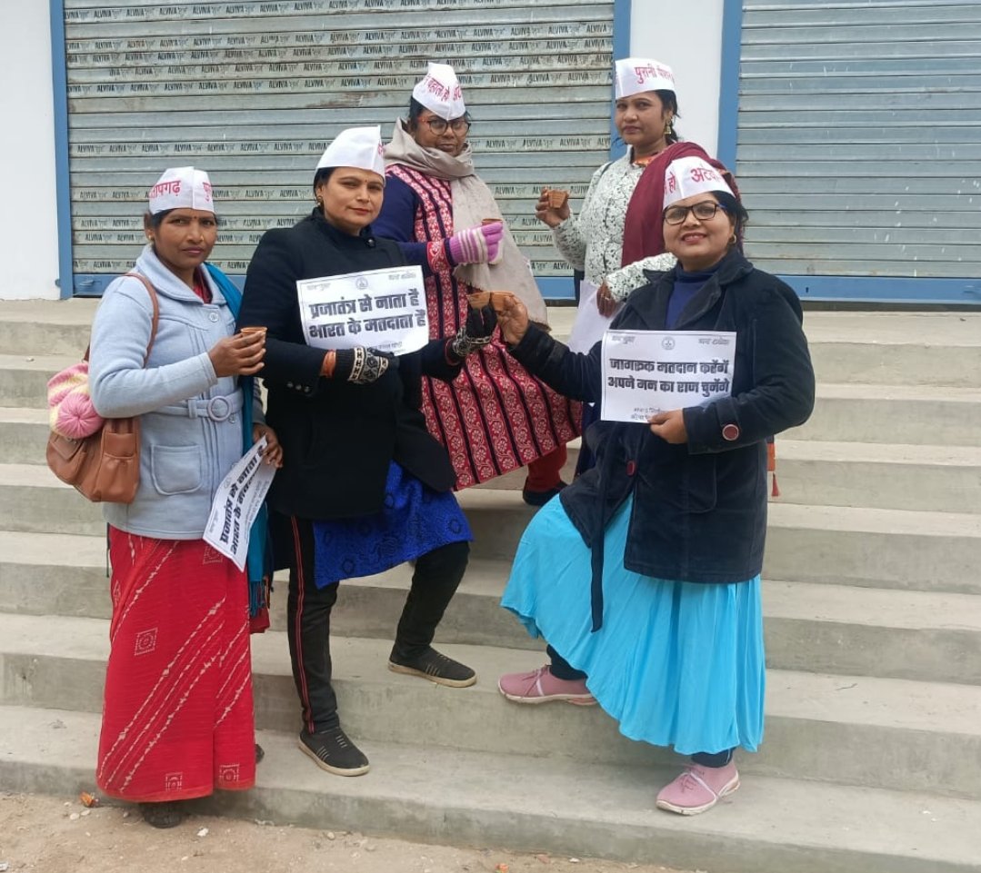 कर्मचारियों की समाजिक सुरक्षा सुनिश्चित करना सरकारों का काम है उन्होंने 4~4 OPS लेकर खुद का बुढ़ापा सुरक्षित कर लिया लेकिन हमारा बुढ़ापा शेयर बाजार के जोखिमों के हवाले कर दिया...
#RunForOPS

<a href="/narendramodi/">Narendra Modi</a>
<a href="/myogioffice/">Yogi Adityanath Office</a>
<a href="/ravishndtv/">ravish ndtv</a>
<a href="/Aamitabh2/">Amitabh Agnihotri</a>
<a href="/brajeshlive/">Brajesh Misra</a>
<a href="/TheRedMike/">The Red Mike</a>
<a href="/vijaykbandhu/">Vijay Kumar Bandhu</a>