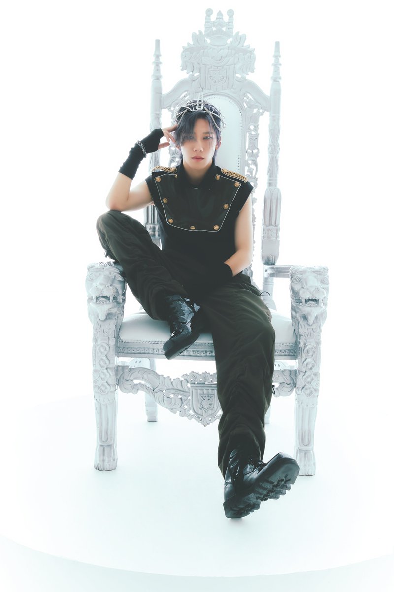 BOYSTORY_WORLD's tweet photo. BOY STORY 3rd EP <JI> 
Concept Photo. ZIHAO

以光明之心展开新的反击

📍3rd EP <JI> Release
02. 03. SAT 6PM (CST)

🎧 Title Song <Alpha>

#BOSS #BOYSTORY 
#梓豪 #ZIHAO
#極 #JI #Alpha https://t.co/i06Rnv2RXs