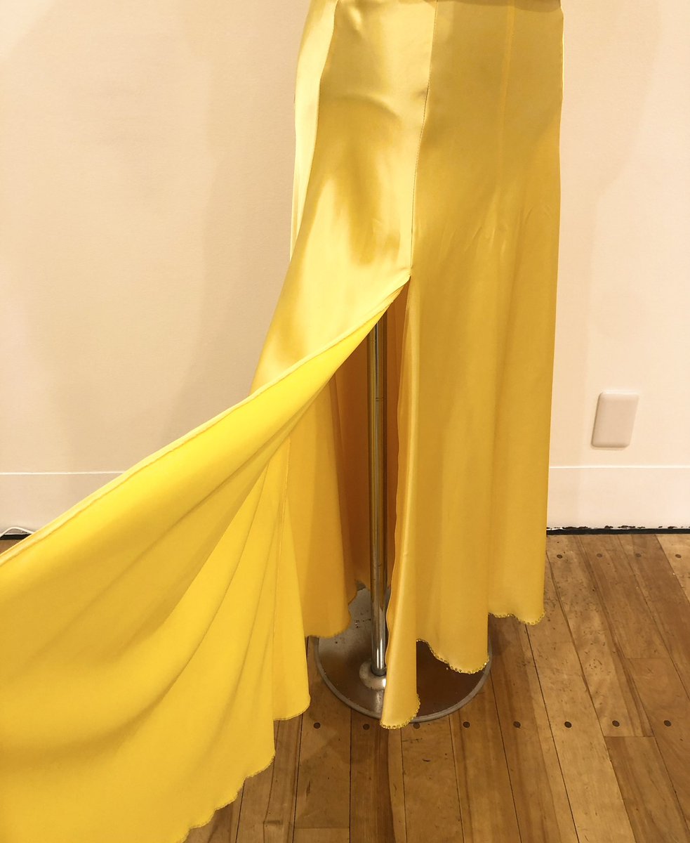 【DRESS FOR SALE】

💛イエローゴールド💛

イエローゴールドのサテン生地が
とても綺麗なドレス✨
パソドブレやデモンストレーション
にピッタリです😊

ご試着もいただけます!!!!

販売価格　¥40,000

レンタルも承っております!!
お気軽にお問い合わせください✨

#ドレス
#衣装