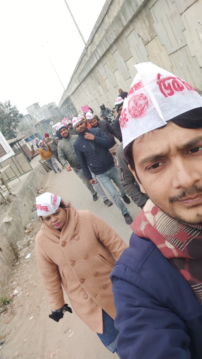 ManishDubey1982's tweet photo. पुरानी पेंशन हमारा संकल्प है और संकल्प का कोई विकल्प होता।  
OPS बहाली का संकल्प लेकर 4 फरवरी लखनऊ चलो
#RunForOPS
@myogioffice
@RahulGandhi
@priyankagandhi 
@yadavakhilesh
@Mayawati
@ANI 
@aajtak 
@ABPNEWS 
@Aamitabh2
@vijaykbandhu
@ManishDubey1982 https://t.co/ivRlwqRWHc