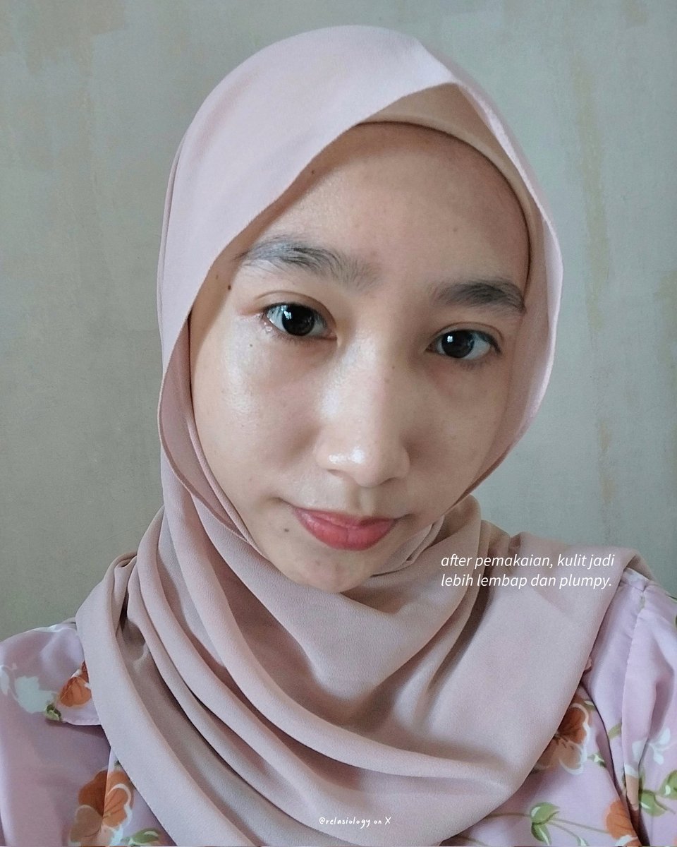 relasiology's tweet photo. Blueberry moisturizer g2g ini murah tapi kandungannya kok bagus banget 🥹

Bisa calming redness, memperbaiki skin barrier, dan efek melembapkannya pun oke!

#racuninskincare 🫐 https://t.co/dsAqGk2D0A