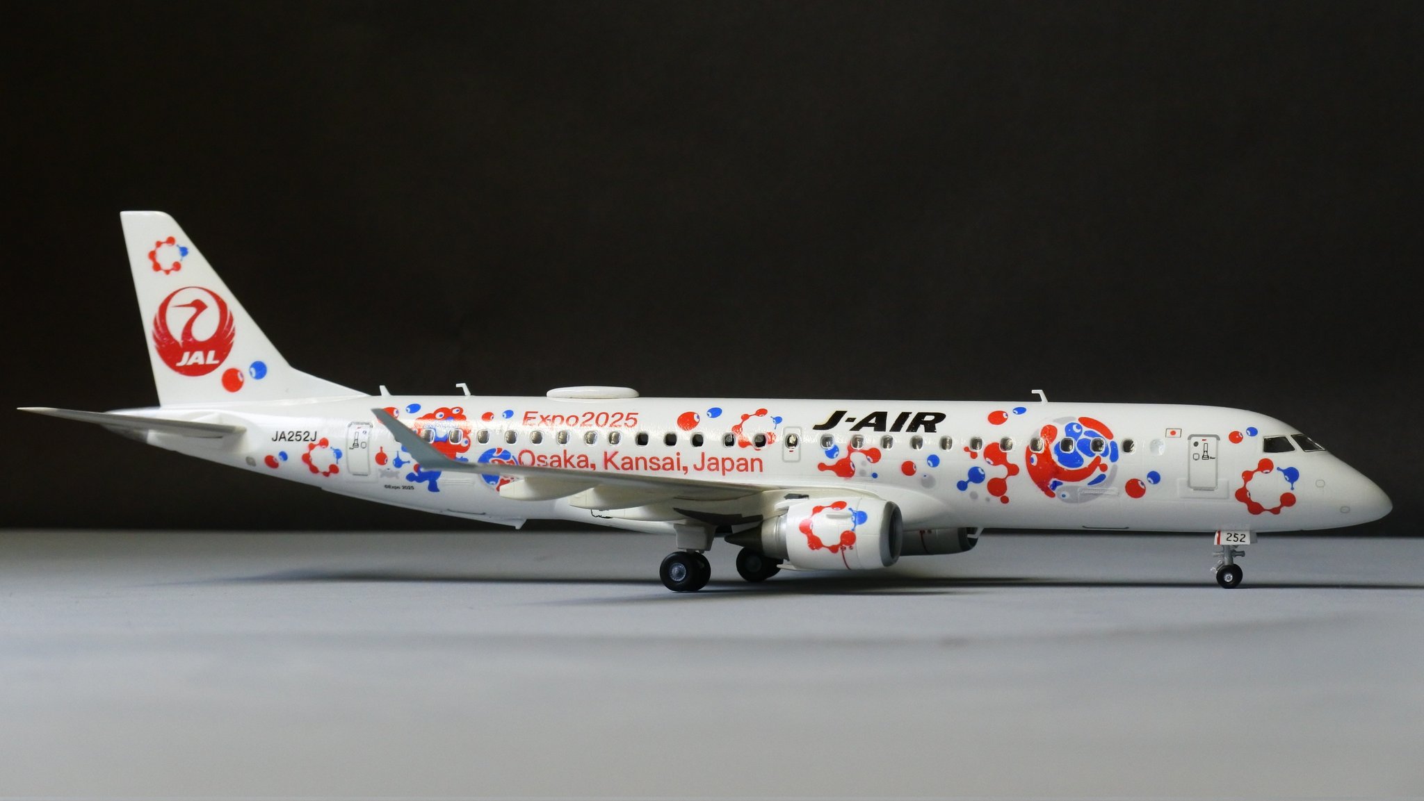 J-AIR JAL 貪欲 EMBRAER 190 日本航空 JA252J JC J-AIR JAL 貪欲 EMBRAER 190 日本航空 JA252J JC