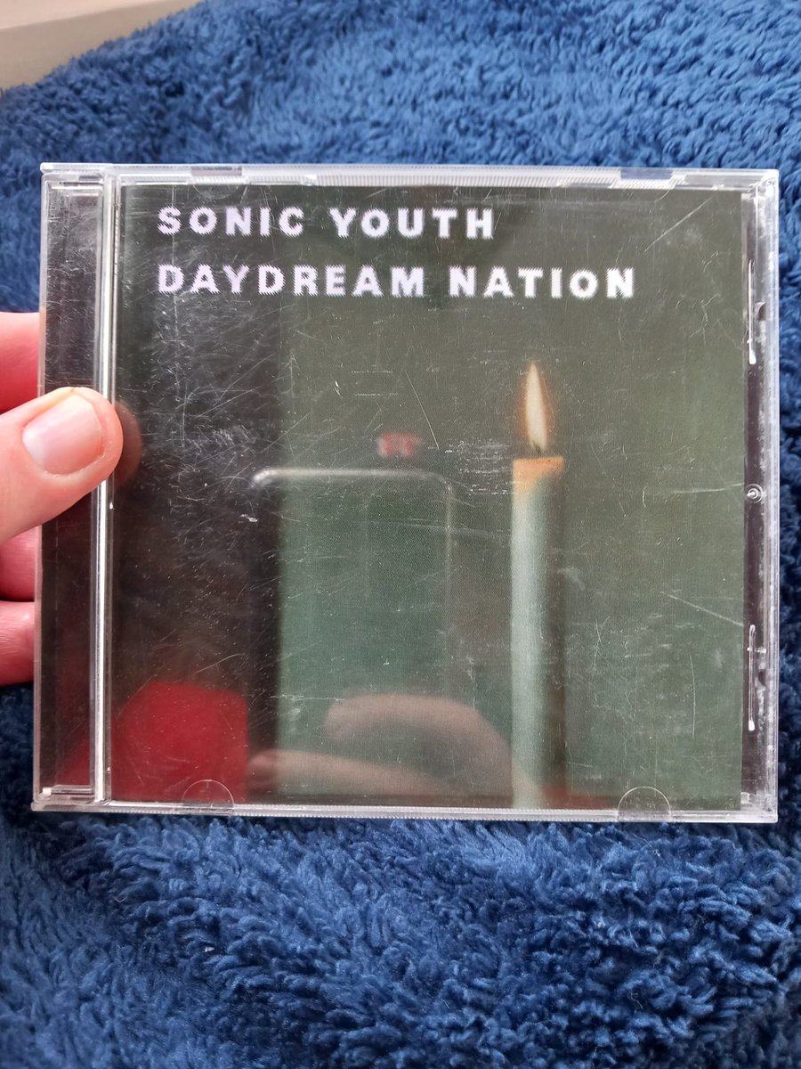 & #SonicYouth #DaydreamNation accompanying theme tune this morning with #Homer
Different timetables but definitely leaving dead concerns behind us...