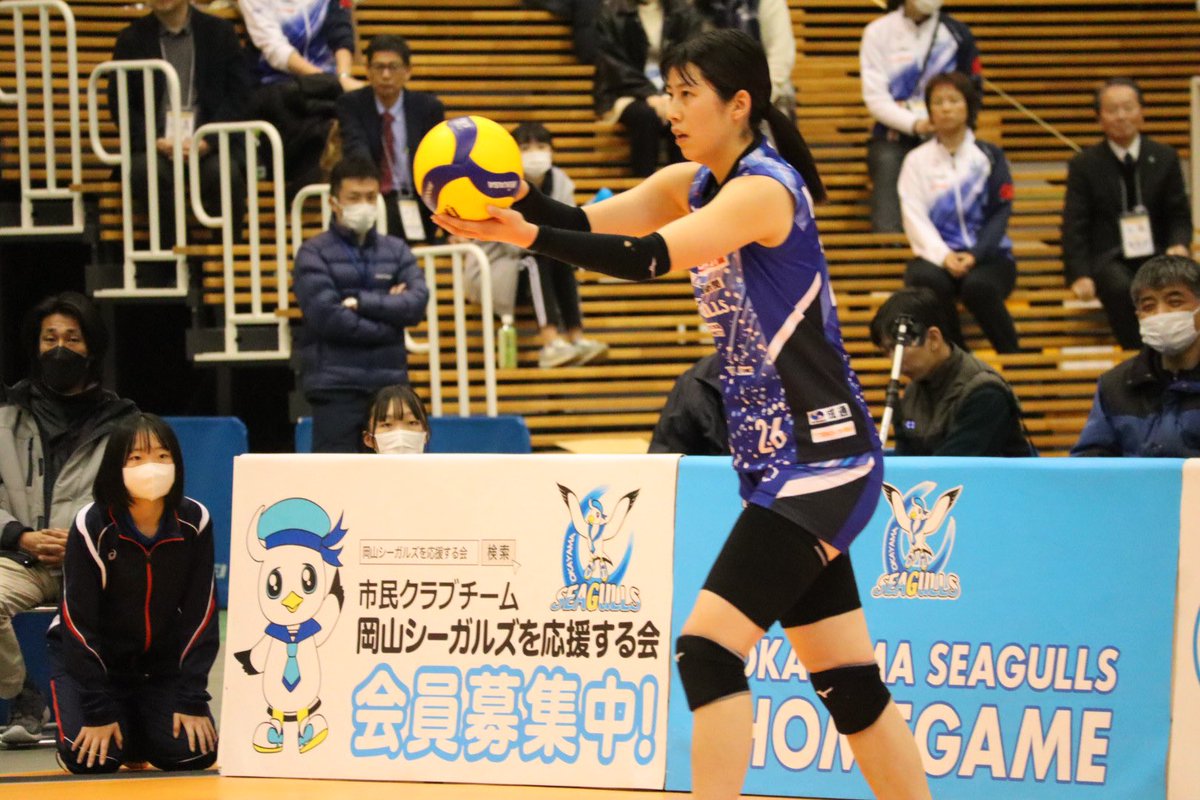 バレーボール女子元日本代表、岡山シーガルズの山口舞選手のサインボール - スポーツ選手