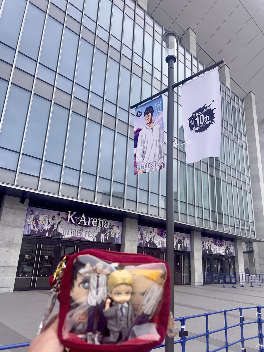 hiroincostumes's tweet photo. フェス2日目！！推しコーデ参戦です💚💙(コスだと思われてるのが面白い) https://t.co/IVDT2nnSxn