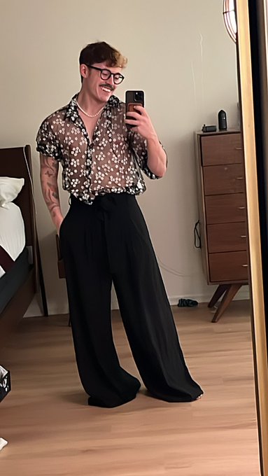 Clubbing outfit :) https://t.co/1vPhmKNmls