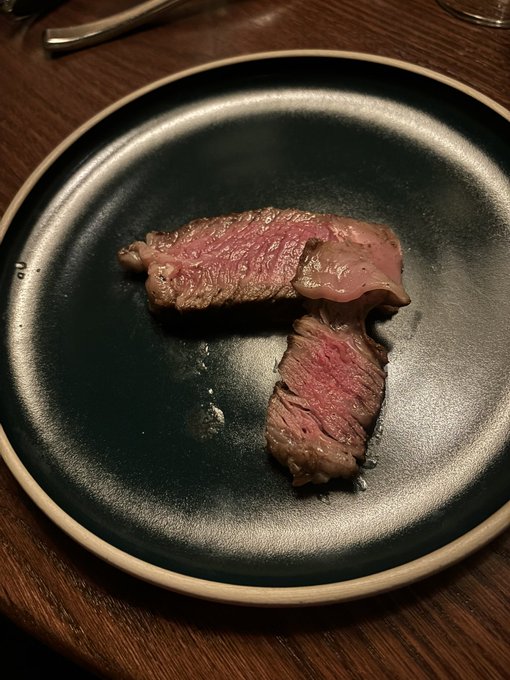 Food this weekend been amazing , that&rsquo;s the main reason i came to Vegas🤤 https://t.co/O3FRlxfh7T