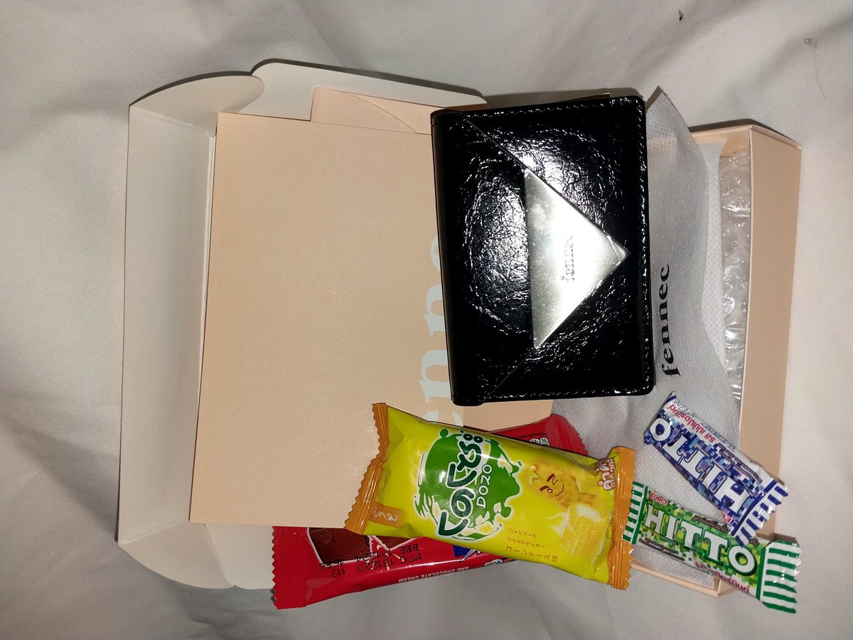 happier0002's tweet photo. ได้รับของแล้วนะคะ จัดส่งเร็วมากก มีของแถมให้ด้วยขอบคุณมากกกค่าาาา❤️❤️❤️ #รีวิวมายมูน https://t.co/t5jfCTKczc